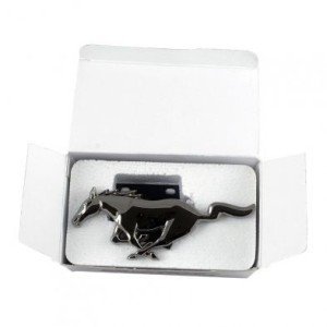 FORD MUSTANG 1994-2004 grille emblem & bracket assy - black chrome DANIEL CARPENTER F4ZZ-8224-BC